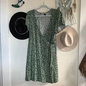 Floral print dress (with pockets!!)